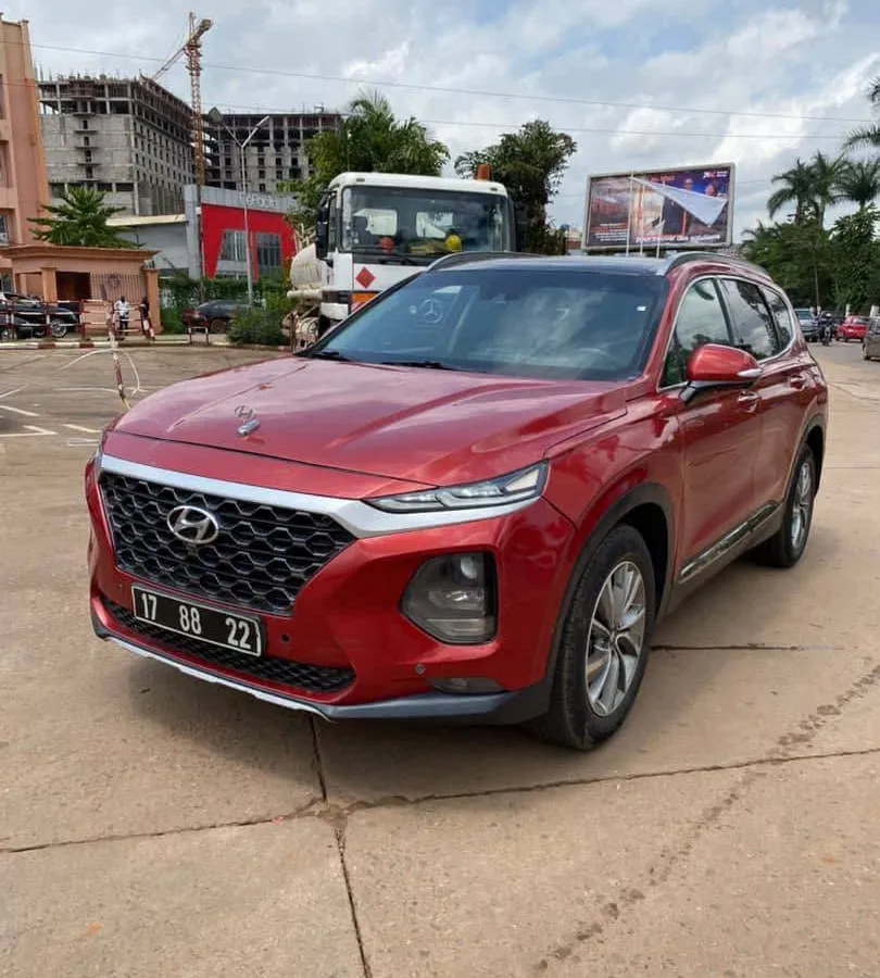 Hyundai Santa Fe 2020 Full Options à vendre à Yaoundé