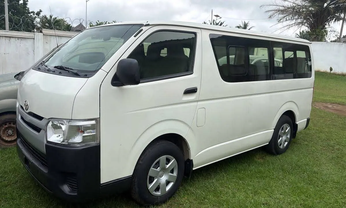 Toyota Hiace 2021 d'Europe à vendre à Yaoundé