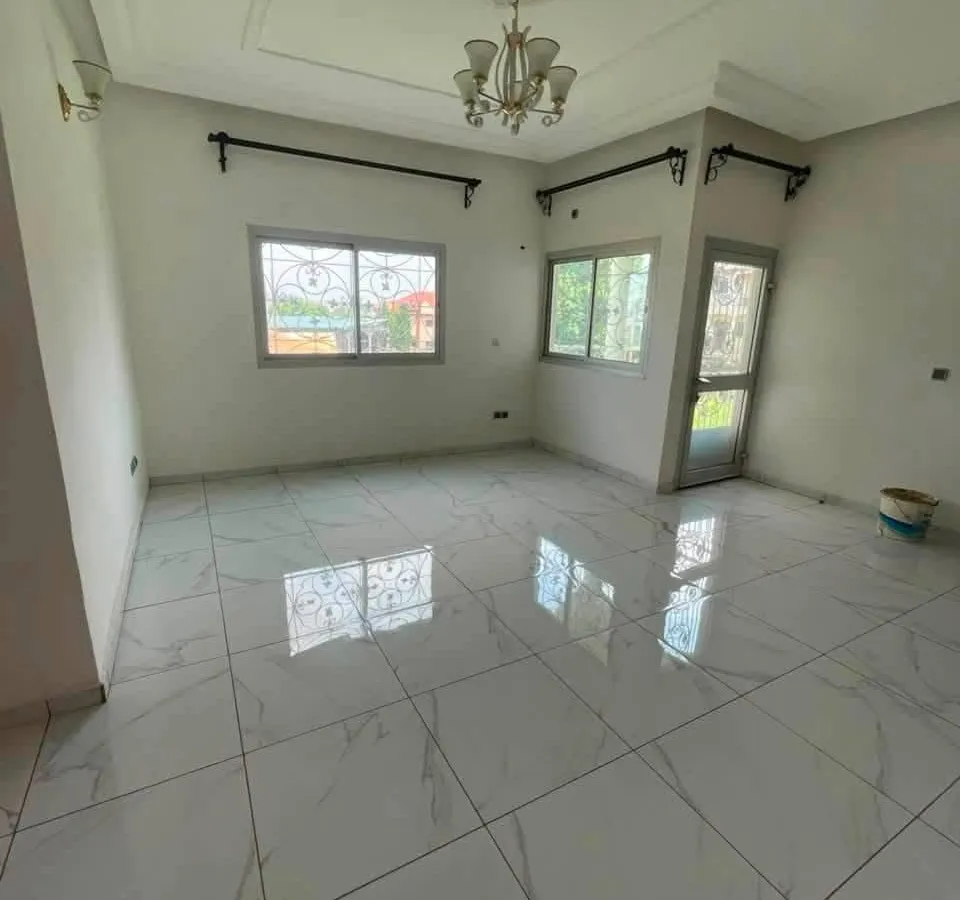 Appartement haut standing 3 chambres à louer à Mimboman