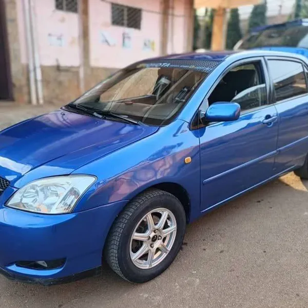 Toyota Corolla 115 VVT-i 2005 à vendre à Yaoundé