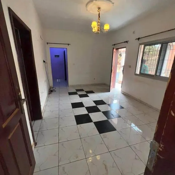 Studio moderne à louer à Mendong Maetur