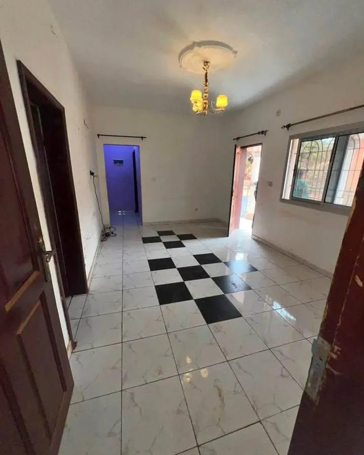 Studio moderne à louer à Mendong Maetur