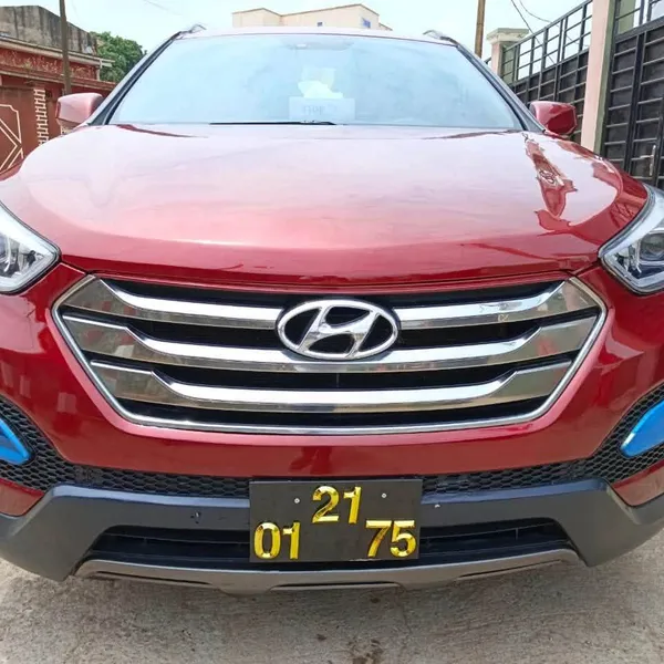 Hyundai Santa Fe 2015 à vendre à Yaoundé